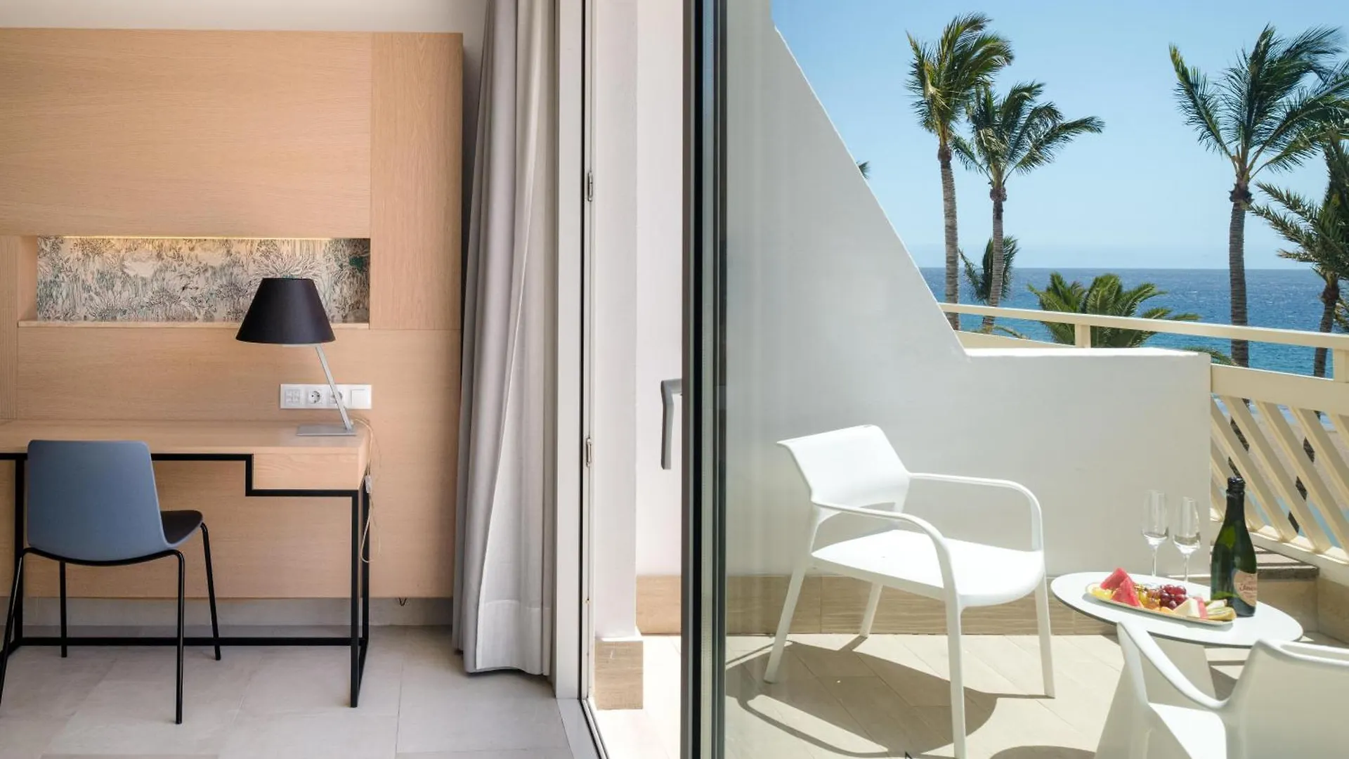 Plus Fariones Suite Hotel Puerto del Carmen  Puerto del Carmen (Lanzarote)