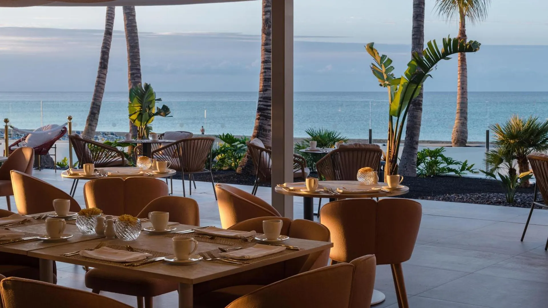 Plus Fariones Suite Hotel Puerto del Carmen  4*, Puerto del Carmen (Lanzarote) Španělsko