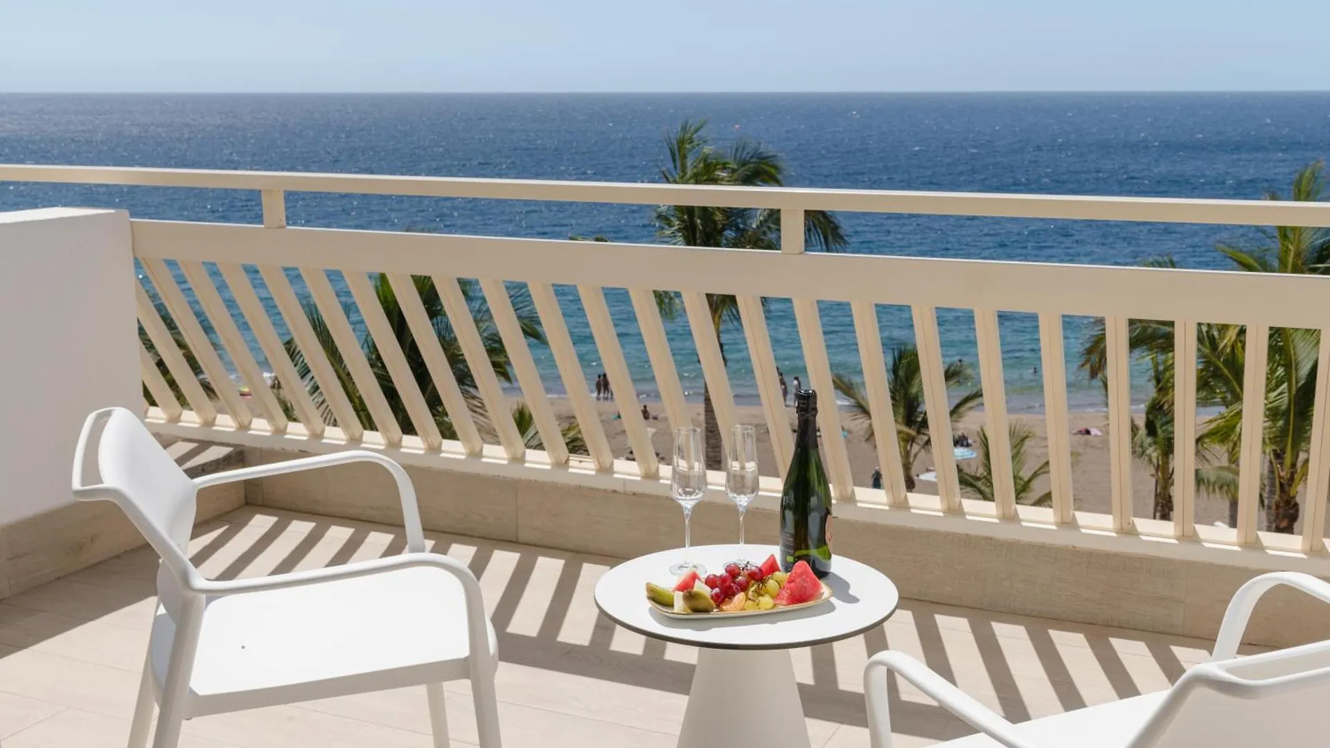 ****  Plus Fariones Suite Hotel Puerto del Carmen  Spain
